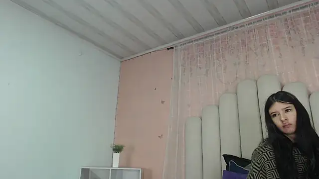 Snapshot of SweetRenata_ chatting on 01/10/26, 11:23 SweetRenata online show from 01/10/26, 11:23