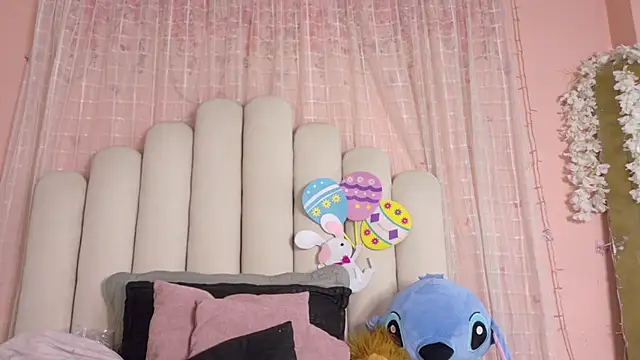 Snapshot of SweetRenata_ chatting on 04/17/26, 12:41 SweetRenata online show from 04/17/26, 12:41