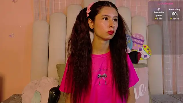 SweetRenata  online show from 07/15/26, 12:21