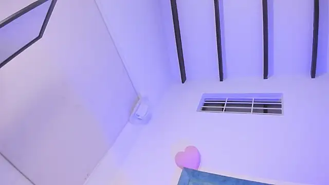 ChocoBunny1 online show from 04/08/26, 03:06