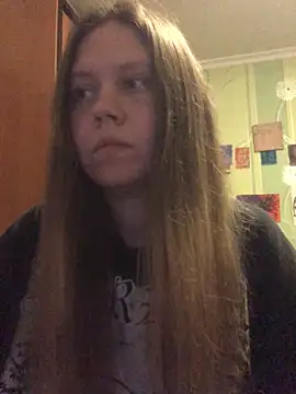 Snapshot of LunaVirelle chatting on 04/14/26, 08:04 LunaVirelle online show from 04/14/26, 08:04