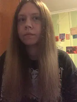 Snapshot of LunaVirelle chatting on 04/18/26, 04:44 LunaVirelle online show from 04/18/26, 04:44