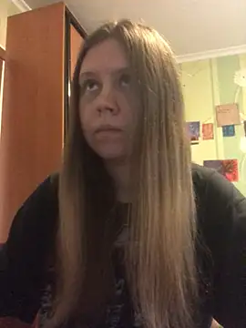 Snapshot of LunaVirelle chatting on 05/10/26, 04:12 LunaVirelle online show from 05/10/26, 04:12