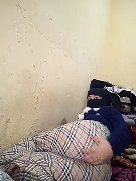 Snapshot of arab_dam chatting on 12/18/25, 09:43 arab dam online show from 12/18/25, 09:43