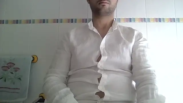 Snapshot of sci69 chatting on 10/24/25, 10:44 sci69 online show from 10/24/25, 10:44