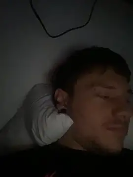 Snapshot of Skol_100802 chatting on 10/17/25, 07:22 Skol 100802 online show from 10/17/25, 07:22