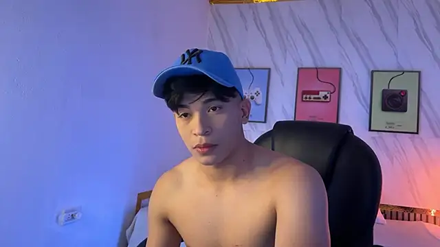 Snapshot of David_Nova chatting on 11/08/25, 11:10 David Nova online show from 11/08/25, 11:10