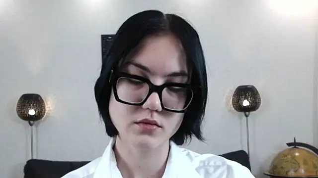 Snapshot of Marie_Fitch chatting on 11/20/25, 03:50 Marie Fitch online show from 11/20/25, 03:50