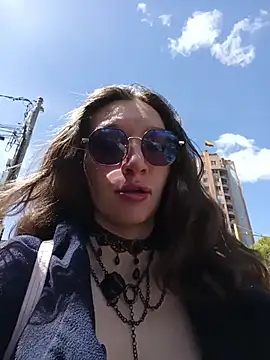 Lucy colee online show from 01/17/26, 04:00