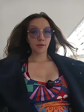 Lucy colee online show from 01/31/26, 09:02