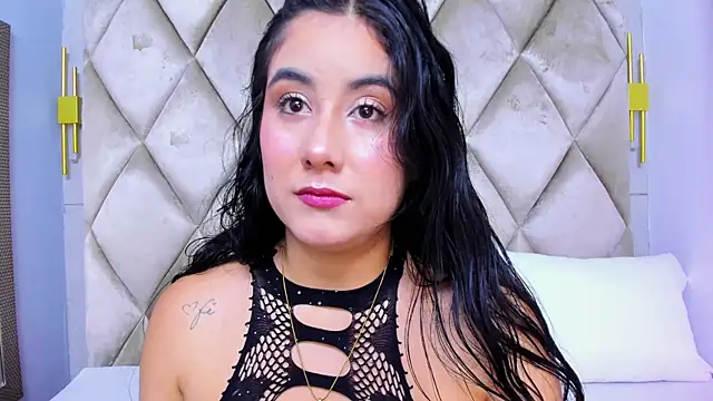 Snapshot of GabyParker_ chatting on 05/08/26, 12:21 GabyParker online show from 05/08/26, 12:21