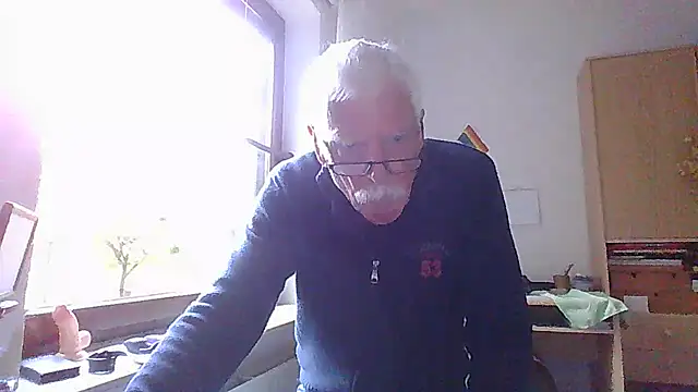 super-snoopy online show from 10/05/25, 08:23