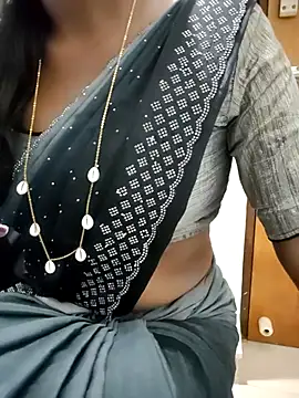 Tamilmallu-duskygirl03 online show from 01/13/26, 06:08