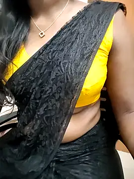 Snapshot of Tamilmallu-duskygirl03 chatting on 04/18/26, 05:33 Tamilmallu-duskygirl03 online show from 04/18/26, 05:33