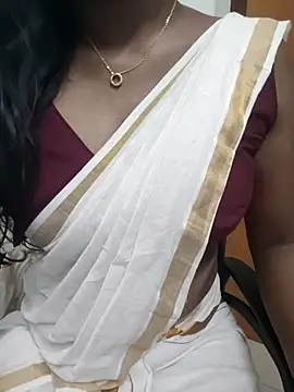 Snapshot of Tamilmallu-duskygirl03 chatting on 05/17/26, 05:05 Tamilmallu-duskygirl03 online show from 05/17/26, 05:05
