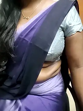 Snapshot of Tamilmallu-duskygirl03 chatting on 05/31/26, 06:09 Tamilmallu-duskygirl03 online show from 05/31/26, 06:09
