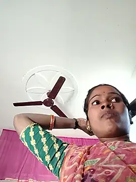 Snapshot of Co_punam chatting on 02/14/26, 04:53 Co punam online show from 02/14/26, 04:53