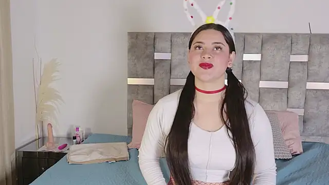 Snapshot of JulietaTorres_ chatting on 11/06/25, 03:51 JulietaTorres online show from 11/06/25, 03:51