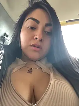 Victoria Jonhss online show from 10/30/25, 08:42