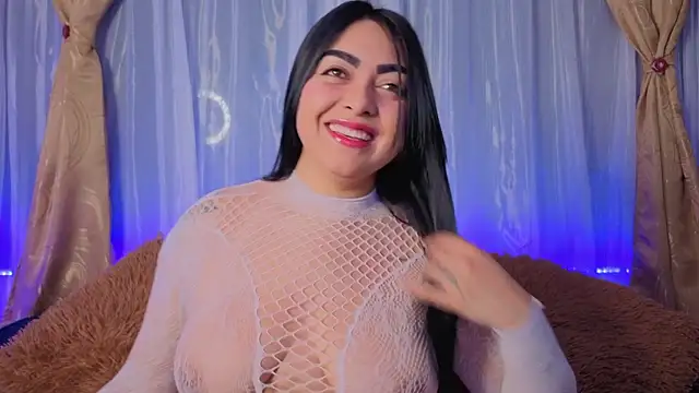 Snapshot of Victoria_Jonhss chatting on 01/08/26, 12:46 Victoria Jonhss online show from 01/08/26, 12:46