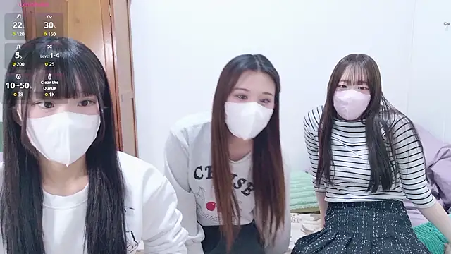 Snapshot of KaYo_sorriso chatting on 03/16/26, 04:18 KaYo sorriso online show from 03/16/26, 04:18