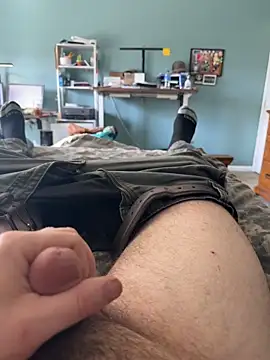 Snapshot of Beastyfuck chatting on 03/06/26, 04:36 Beastyfuck online show from 03/06/26, 04:36