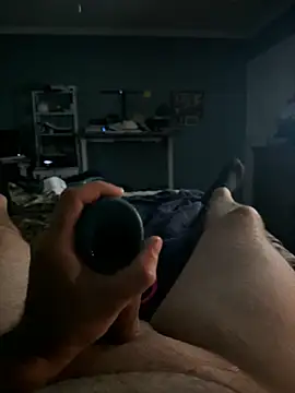 Snapshot of Beastyfuck chatting on 04/19/26, 03:39 Beastyfuck online show from 04/19/26, 03:39