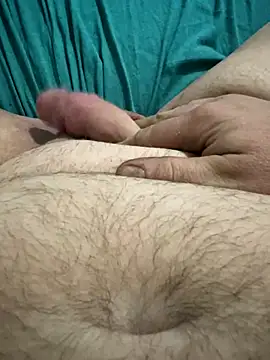 Snapshot of tinychub chatting on 10/16/25, 08:43 tinychub online show from 10/16/25, 08:43