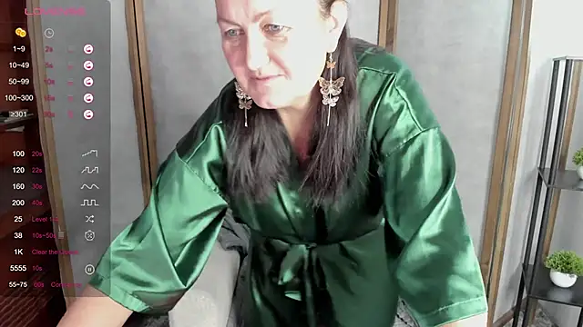 hottyannaa online show from 11/13/25, 02:54