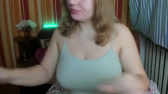 Snapshot of Passion-Blondy chatting on 12/16/24, 10:13 Passion-Blondy online show from 12/16/24, 10:13