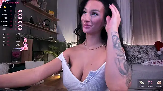 Snapshot of JessicaVerse chatting on 12/14/25, 05:40 JessicaVerse online show from 12/14/25, 05:40