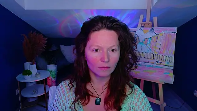 AuroraBorealis   online show from 10/10/25, 07:40