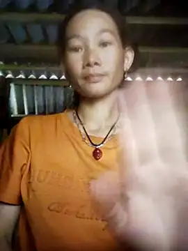 gio-thu online show from 10/13/25, 04:34