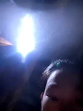 gio-thu online show from 10/21/25, 01:23