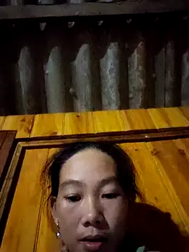 gio-thu online show from 10/24/25, 02:46