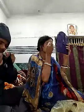 Snapshot of funnight4ubaby8456 chatting on 12/19/25, 04:03 funnight4ubaby8456 online show from 12/19/25, 04:03