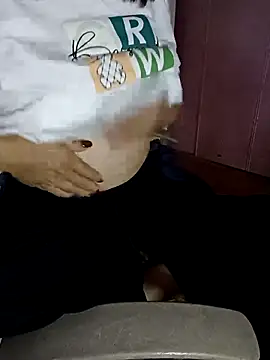 Snapshot of Jonaa99 chatting on 02/18/26, 07:04 Jonaa99 online show from 02/18/26, 07:04