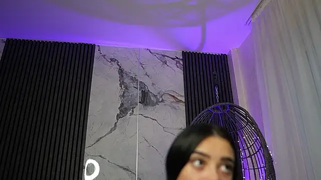 RachelRavee online show from 11/28/25, 05:32