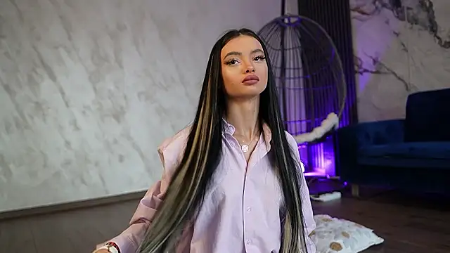 Snapshot of RachelRavee chatting on 03/13/26, 05:25 RachelRavee online show from 03/13/26, 05:25