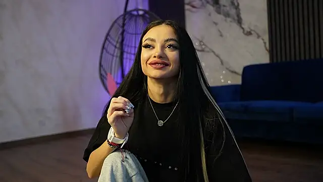 Snapshot of RachelRavee chatting on 04/10/26, 04:17 RachelRavee online show from 04/10/26, 04:17