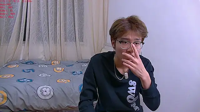 KK-cuteboy online show from 12/23/25, 10:13