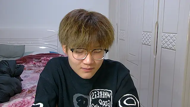 KK-cuteboy online show from 02/05/26, 03:55