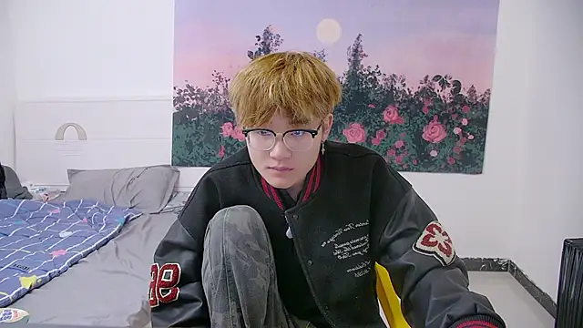 Snapshot of KK-cuteboy chatting on 04/08/26, 04:45 KK-cuteboy online show from 04/08/26, 04:45