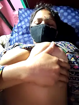 Snapshot of Yt_sabnam chatting on 12/17/25, 12:38 Yt sabnam online show from 12/17/25, 12:38