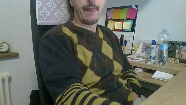 Kawayleo online show from 11/18/25, 09:14