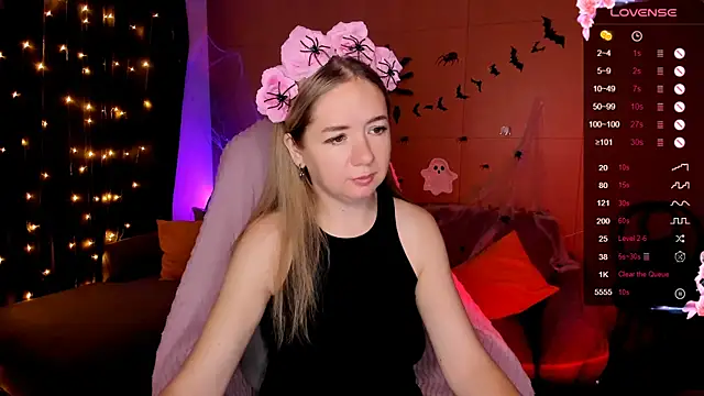 Evaa Braunn online show from 10/28/25, 02:15