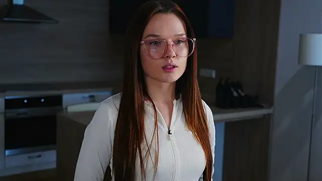 Snapshot of RonnieSchmertz chatting on 10/19/25, 04:07 RonnieSchmertz online show from 10/19/25, 04:07