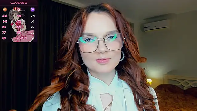 Snapshot of RonnieSchmertz chatting on 10/27/25, 04:55 RonnieSchmertz online show from 10/27/25, 04:55