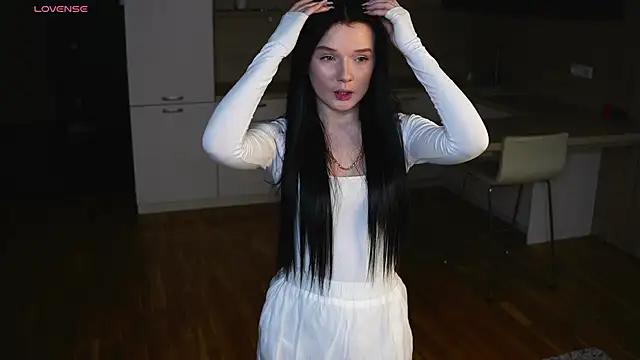 Snapshot of RonnieSchmertz chatting on 11/23/25, 05:46 RonnieSchmertz online show from 11/23/25, 05:46