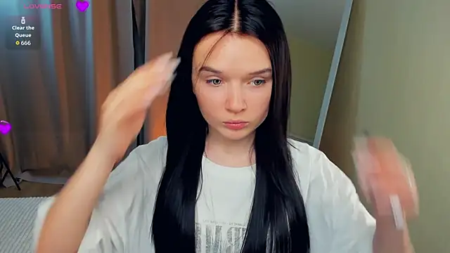 Snapshot of RonnieSchmertz chatting on 11/25/25, 05:02 RonnieSchmertz online show from 11/25/25, 05:02